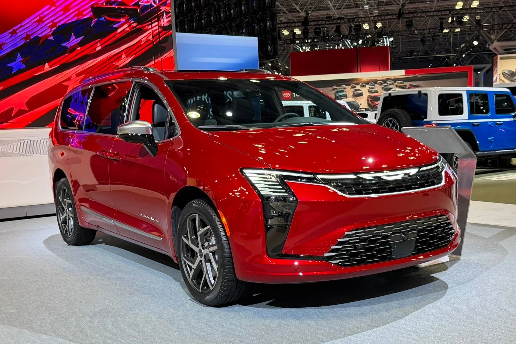 car mileage USA, most driven car, Ford Mustang mileage, hybrid vehicle usage, electric vehicle mileage, US car trends, iSeeCars study 3