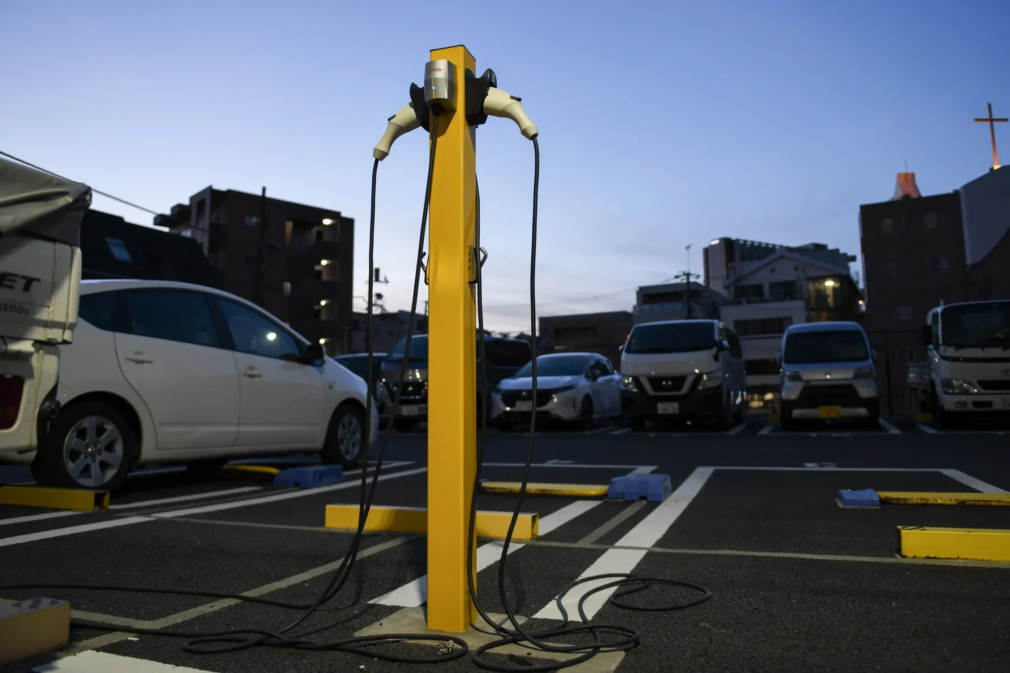 Tokyo EV subsidy, electric vehicle incentive Japan, EV rebate Tokyo, Japan electric car grant, BEV PHEV subsidy, Toyota EV incentive, Tokyo green transport program 2