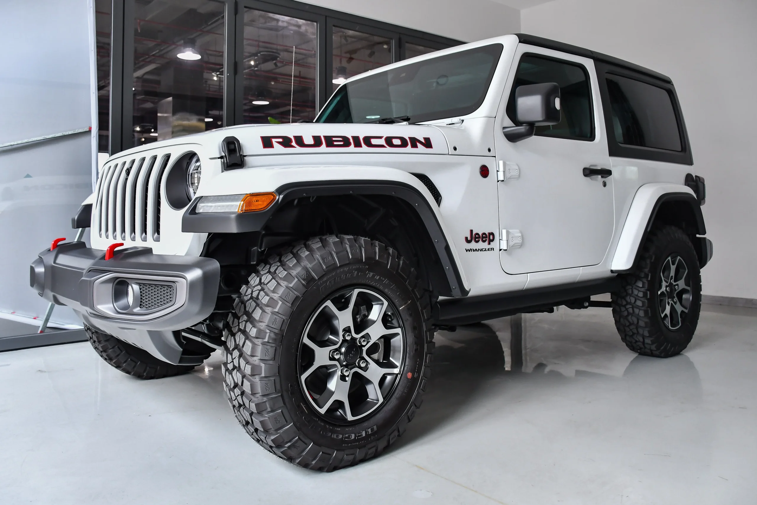 Jeep recall, Jeep Wrangler recall, Jeep Gladiator fire, Stellantis recall, vehicle fire risk, automotive safety, electric steering pump fault 2