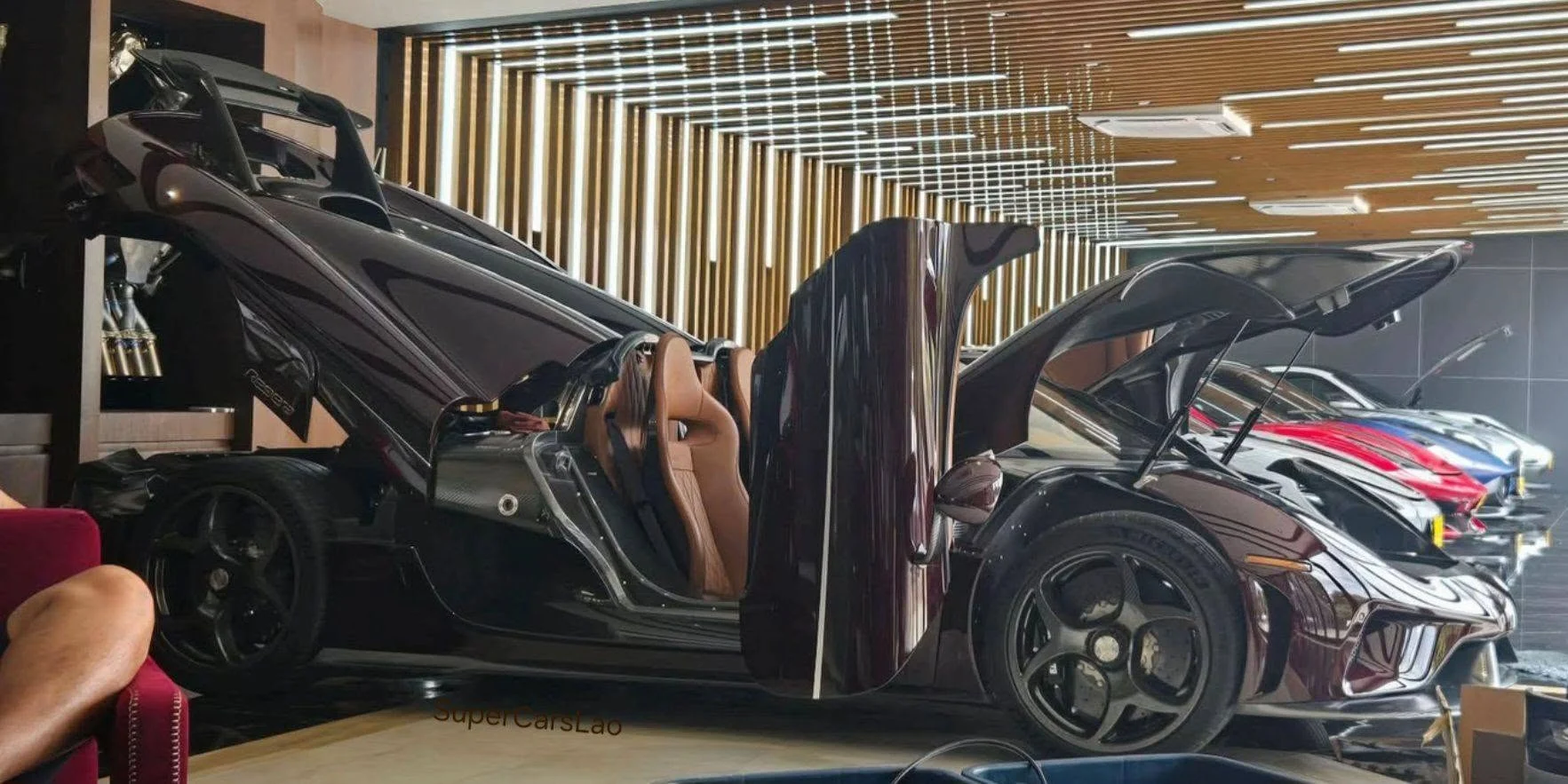 Koenigsegg Regera, McLaren Senna, Laos hypercars, Vietnamese billionaire cars, exotic car sightings, luxury supercars, Hoàng Kim Khánh collection 4