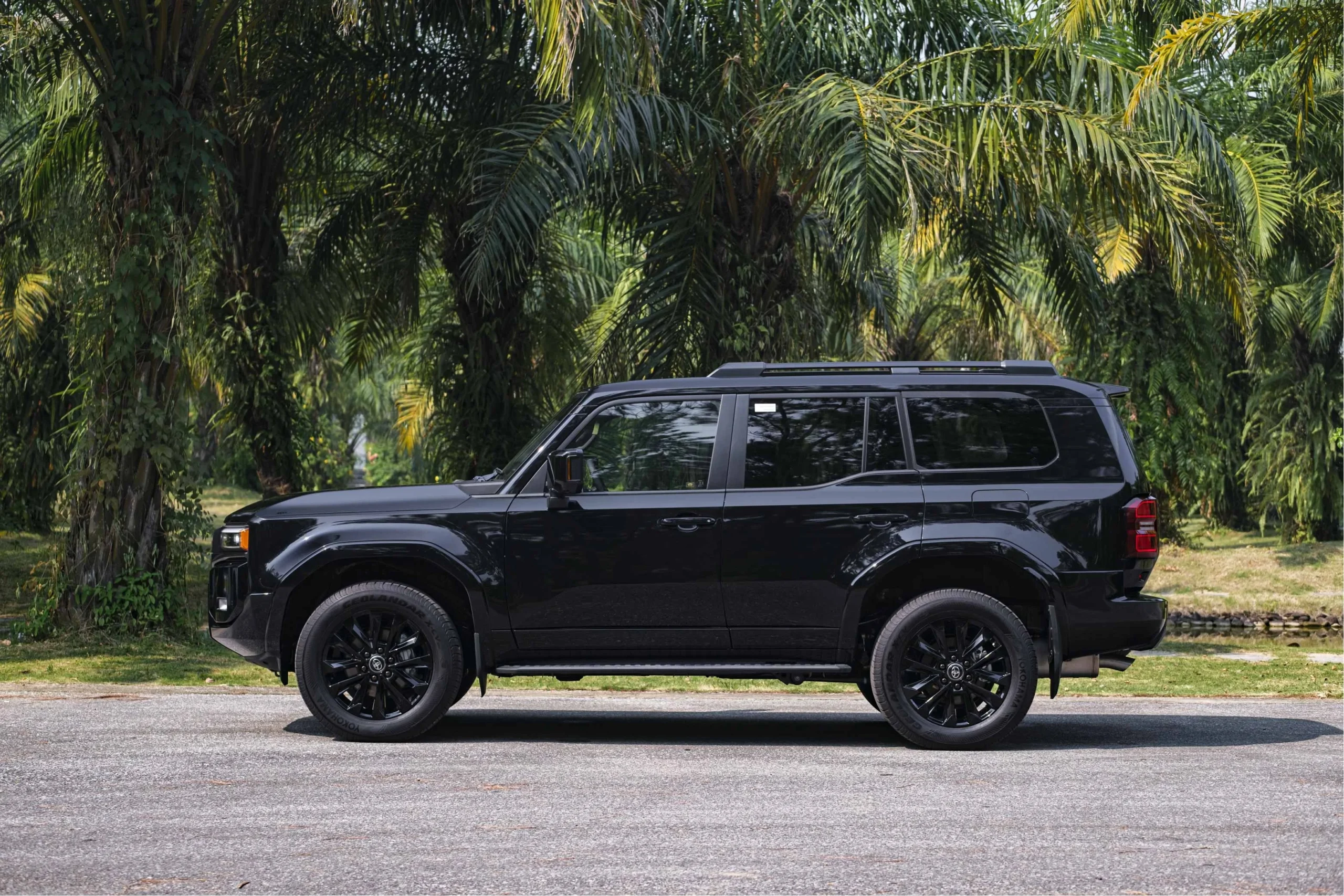 Toyota Land Cruiser Prado recall, Toyota recall Australia, digital instrument cluster fault, Lexus GX recall, OTA software update, SUV safety recall 3
