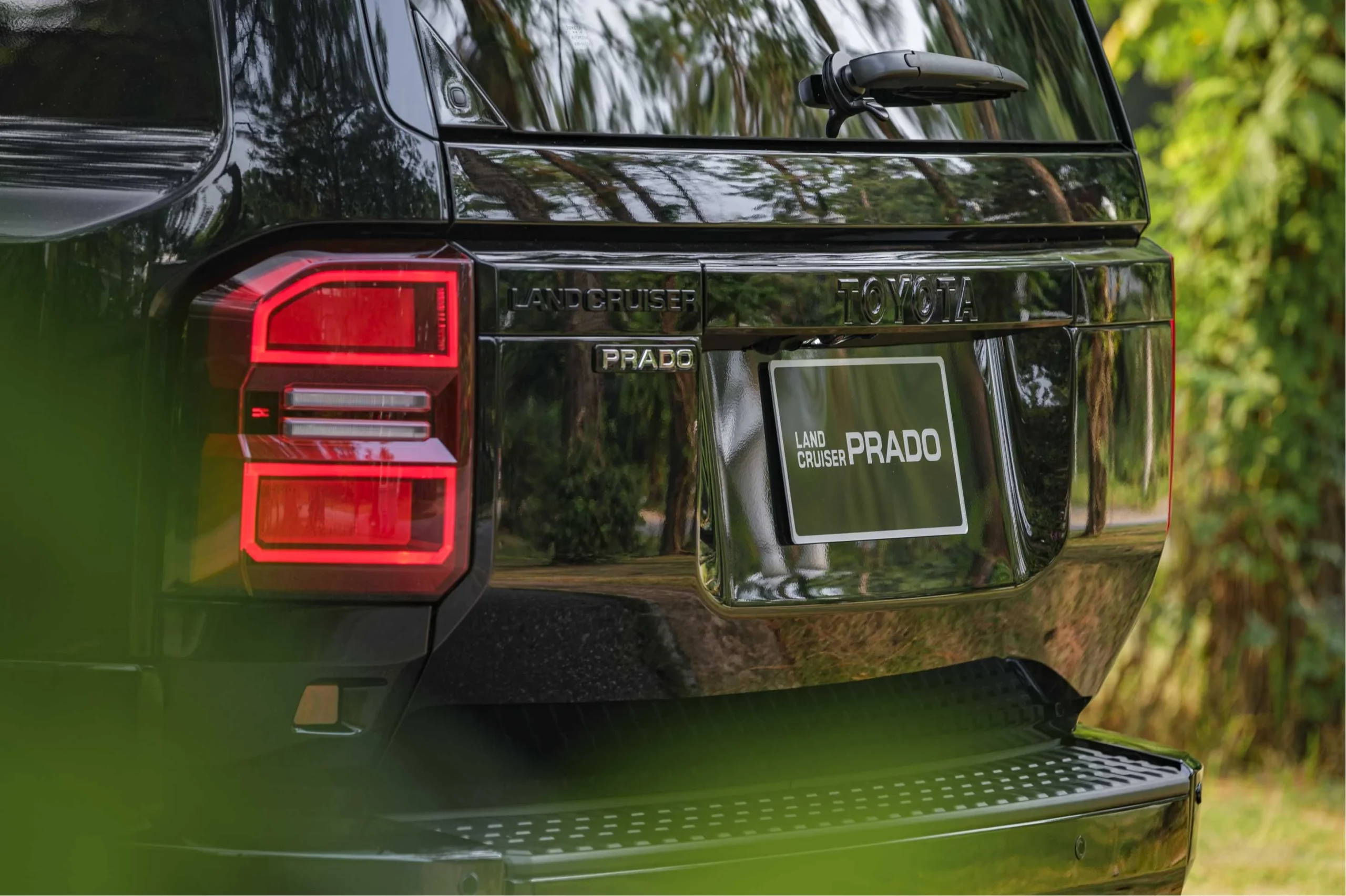 Toyota Land Cruiser Prado recall, Toyota recall Australia, digital instrument cluster fault, Lexus GX recall, OTA software update, SUV safety recall 4