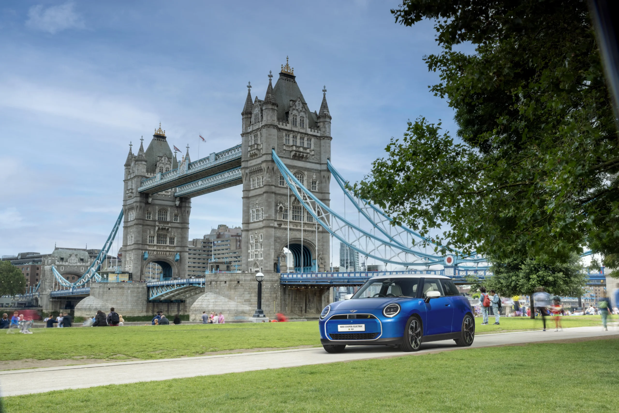 UK new car sales, electric vehicles UK, May 2026 car market, British car registrations, EV growth UK, SMMT data, UK automotive trends 2