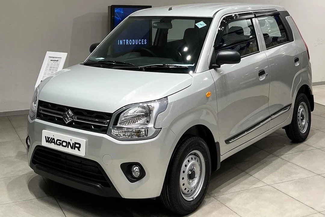 India car sales, CNG vehicles, fuel price hike, Maruti Suzuki, Mahindra, Tata Motors, Hyundai India, automotive market India 3
