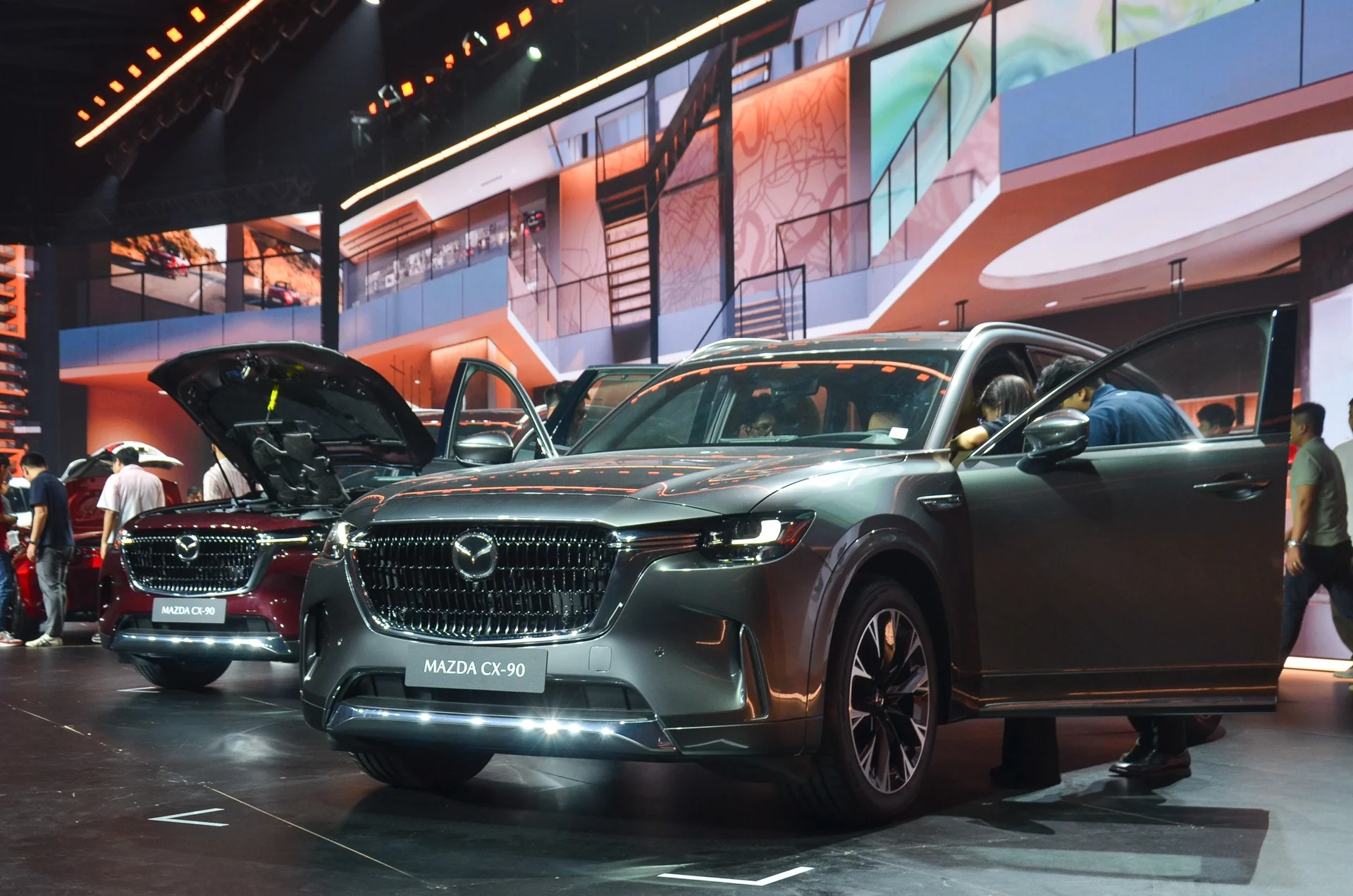 Mazda hybrid SUV, CX-60, CX-90, Vietnam car market, Japanese premium cars, hybrid technology, automotive news 5