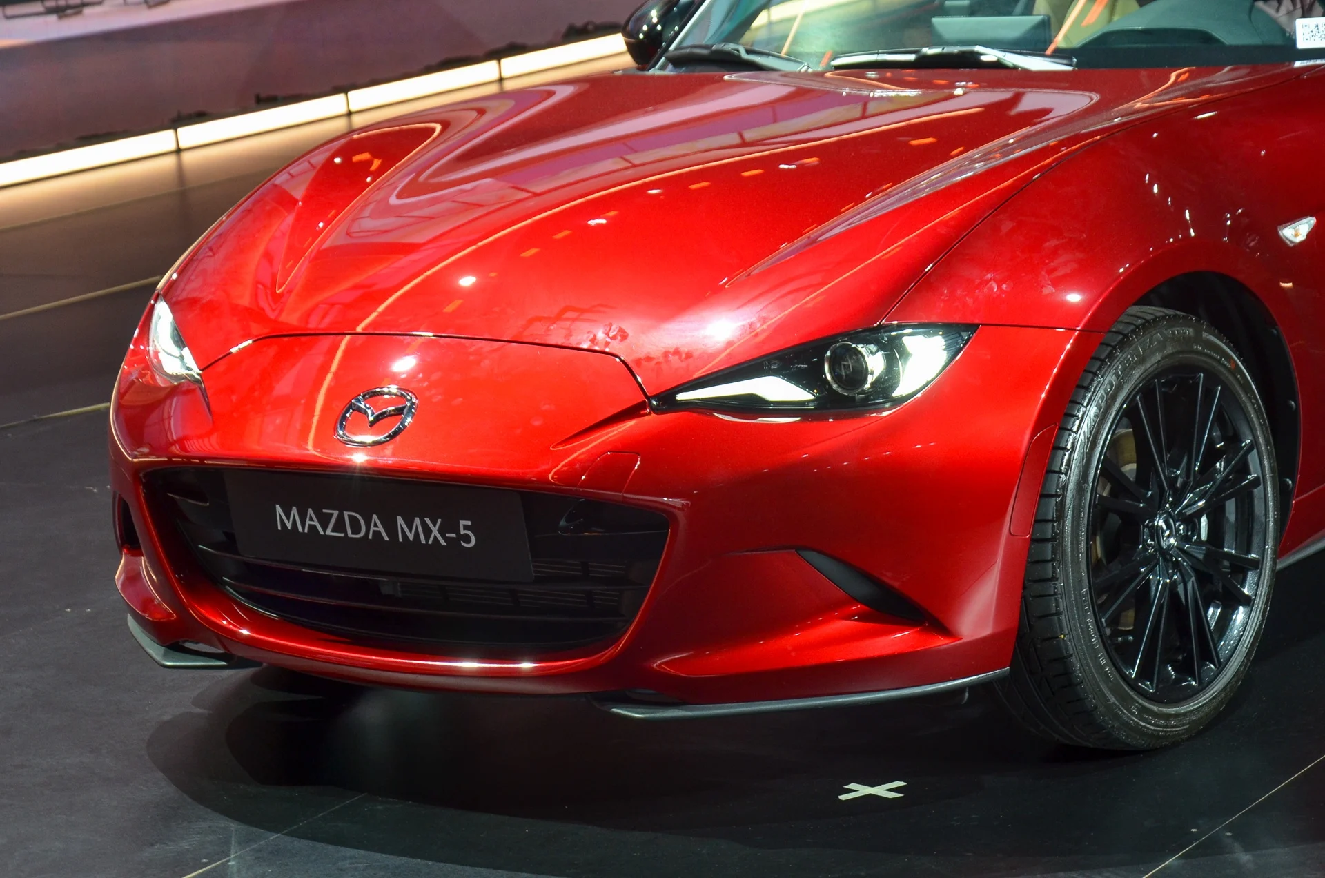 Mazda MX-5, Vietnam price, convertible sports car, Thaco, Mazda Vietnam, roadster 2026, soft top, hard top 9