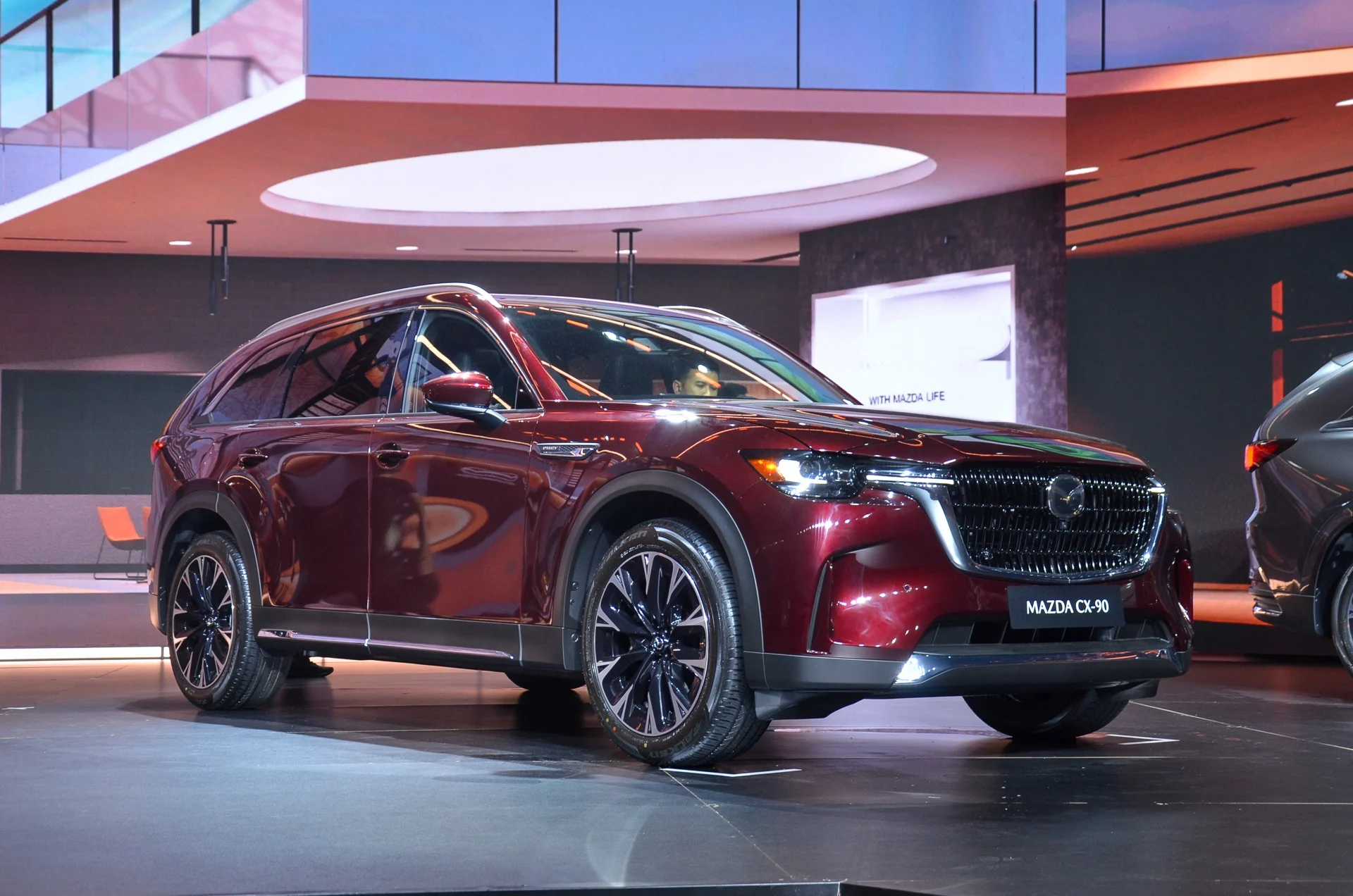 Mazda hybrid SUV, CX-60, CX-90, Vietnam car market, Japanese premium cars, hybrid technology, automotive news 3