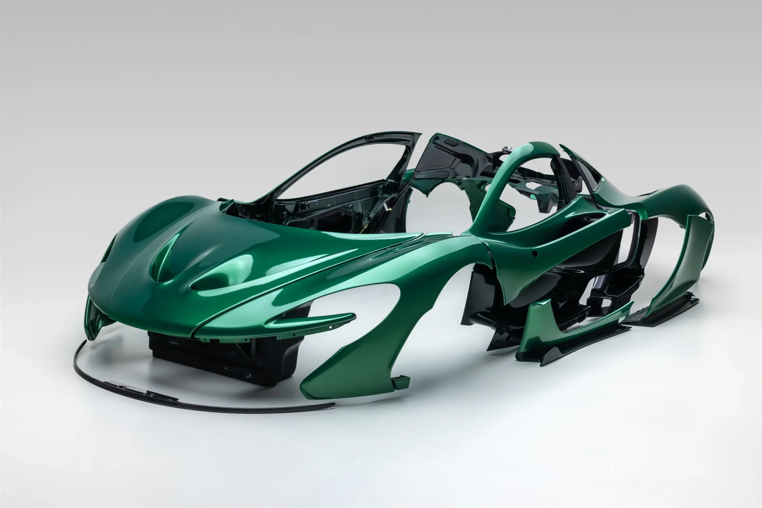 McLaren P1, carbon fiber body kit, car auction, Porsche 911 Targa, hybrid supercar, luxury car price, CFRP components 3