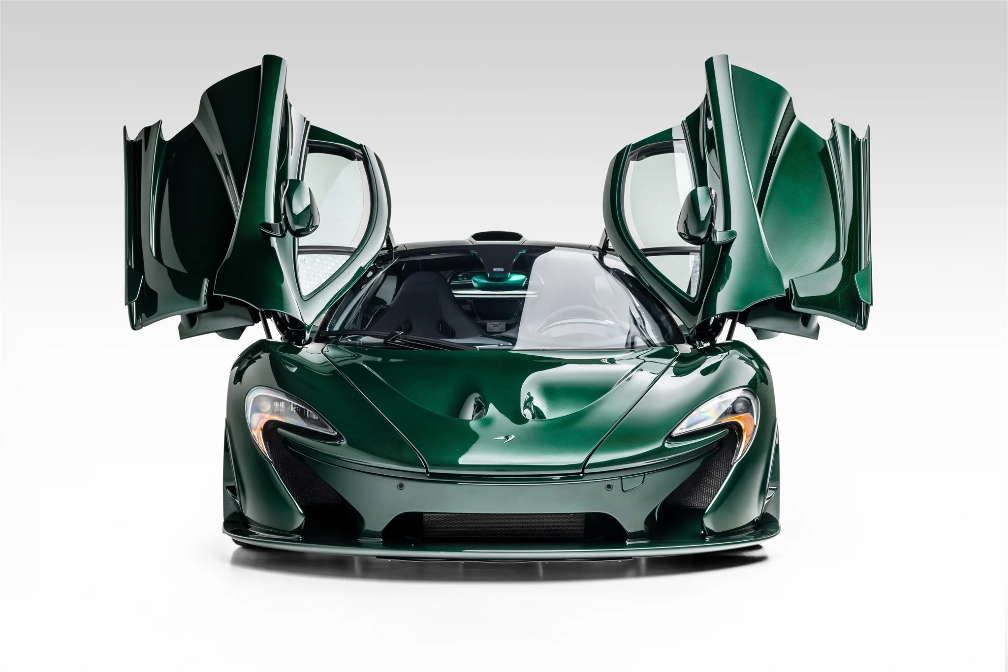 McLaren P1, carbon fiber body kit, car auction, Porsche 911 Targa, hybrid supercar, luxury car price, CFRP components 2