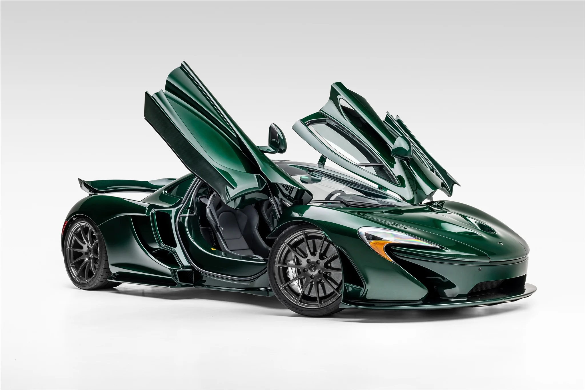 McLaren P1, carbon fiber body kit, car auction, Porsche 911 Targa, hybrid supercar, luxury car price, CFRP components 9