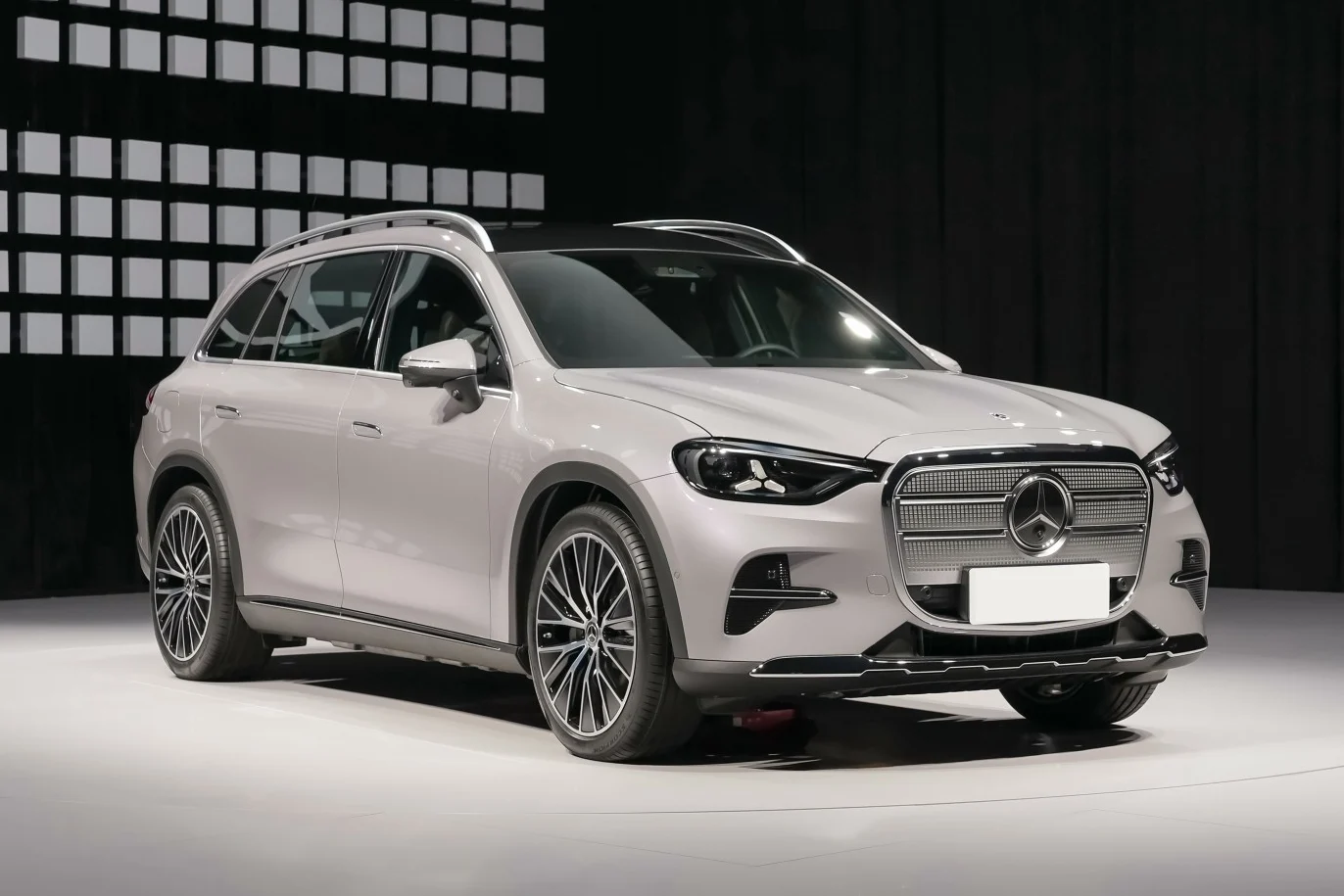 large SUV China, Chinese SUV market, luxury SUV China, BYD Great Tang, Xpeng GX, Chinese automotive industry, EV SUV China, automotive profit race 6