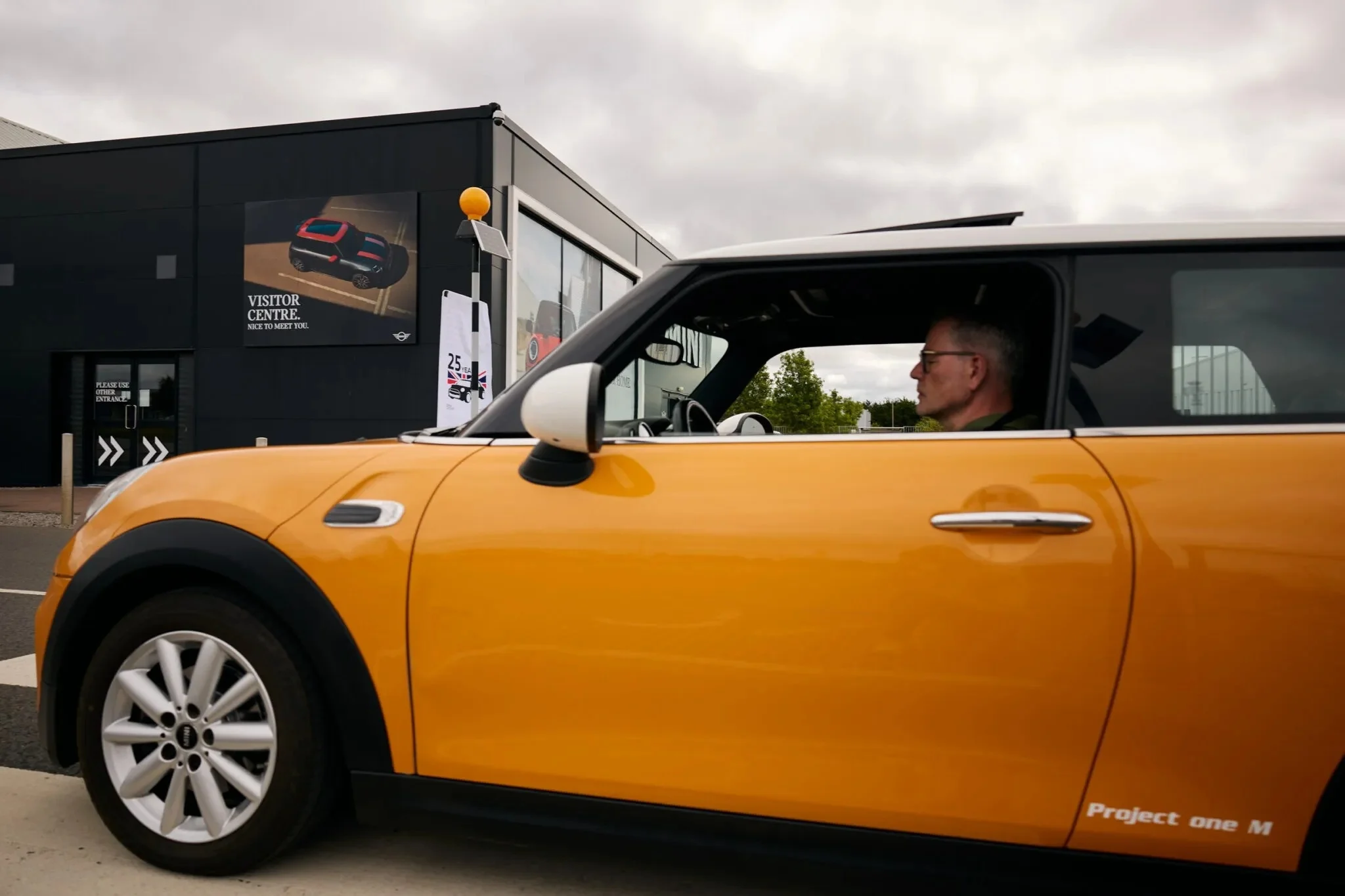 MINI Cooper D, diesel engine longevity, million kilometres, vehicle durability, long distance driving, automotive milestones, BMW B47 engine 2