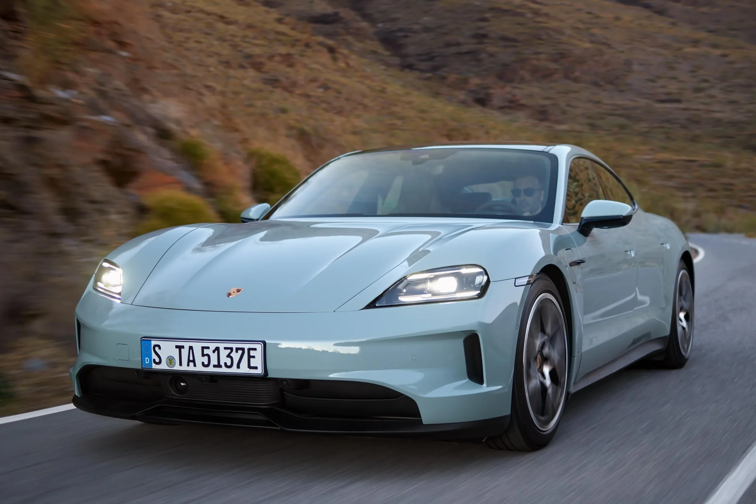 Porsche 911, Porsche electric, Porsche 911 electric, T‑Hybrid, Porsche EV strategy, Porsche 911 future, Porsche 911 engine 3