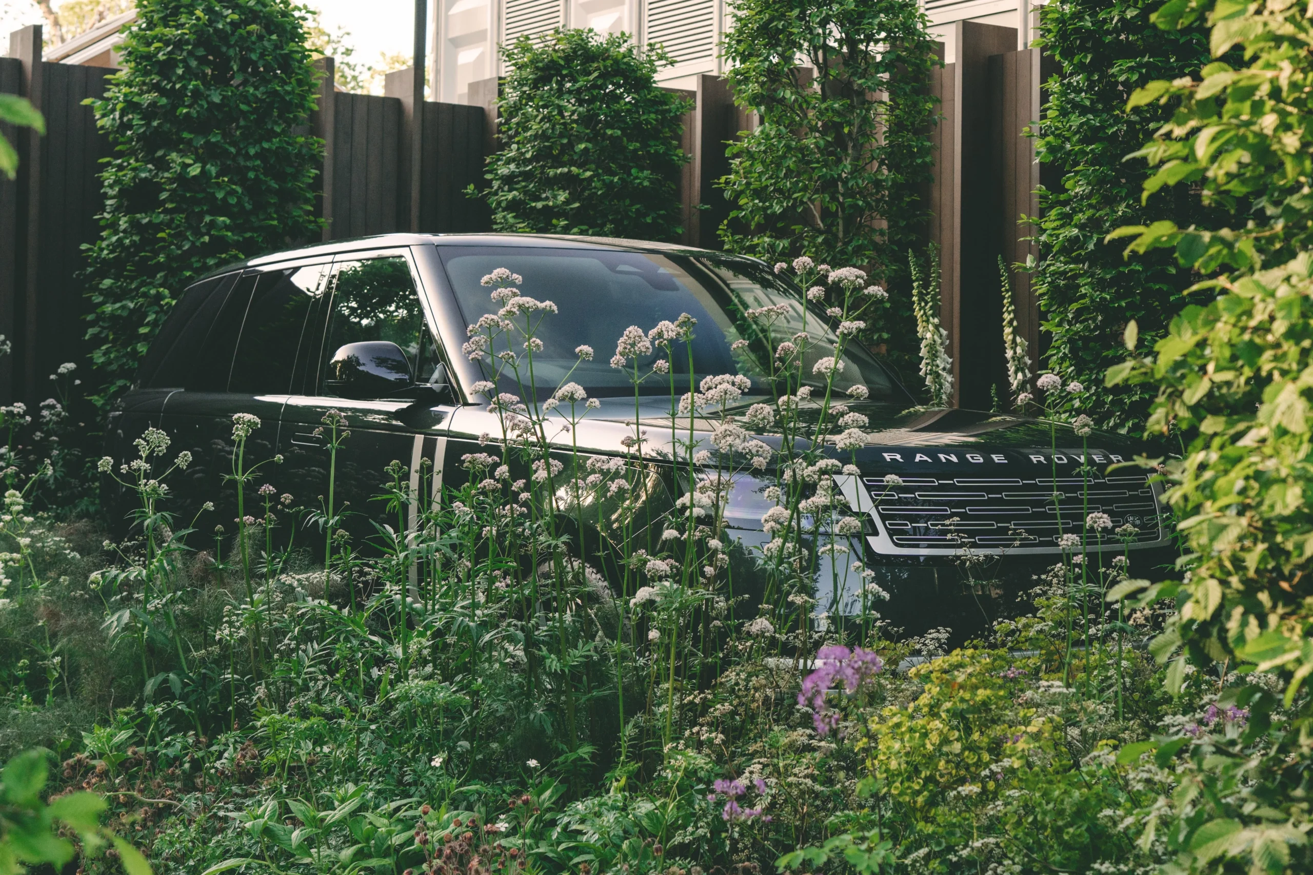 Range Rover Electric, electric SUV, luxury EV, Land Rover electric vehicle, 2026 electric SUV, Range Rover EV, premium electric SUV 7