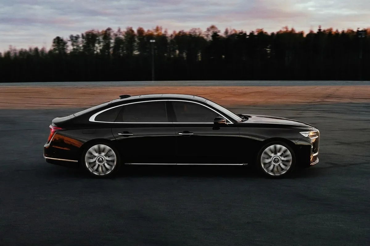 Aurus Senat 900, Russian luxury car, Rolls-Royce of Russia, Hongqi H9, Chinese luxury sedan, presidential limousine, V6 turbo engine, luxury car pricing 3