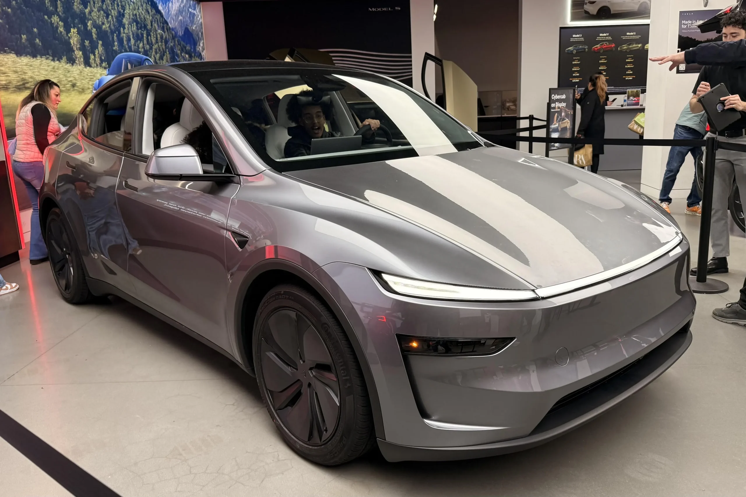 chip shortage, AI semiconductor demand, car price increase, auto industry supply chain, semiconductor crisis, US chip policy, Micron expansion 3