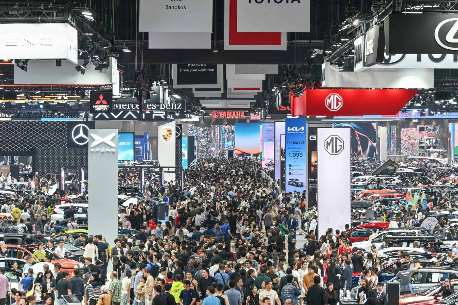 Thailand car production, Thai auto industry, vehicle exports Thailand, Middle East logistics disruption, energy cost impact, automotive manufacturing Southeast Asia, Thailand car market 3