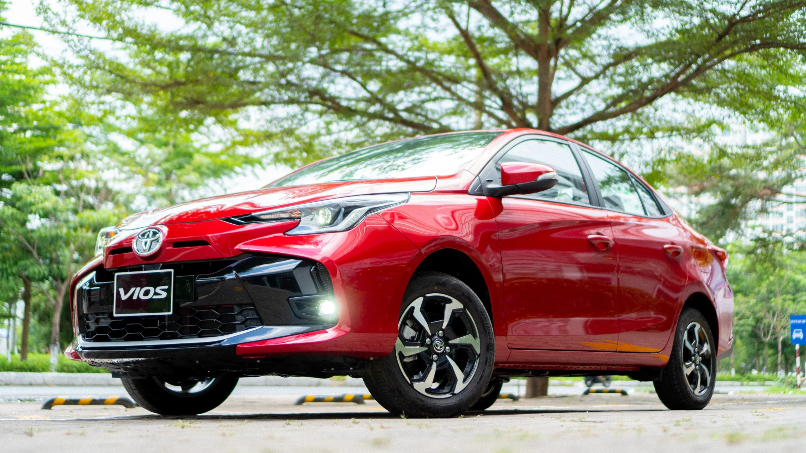 mid-year sedan discounts, affordable sedans Vietnam, Toyota Vios price cut, Honda City rebate, Mitsubishi Attrage promotion, BYD Seal 2026 deal 2