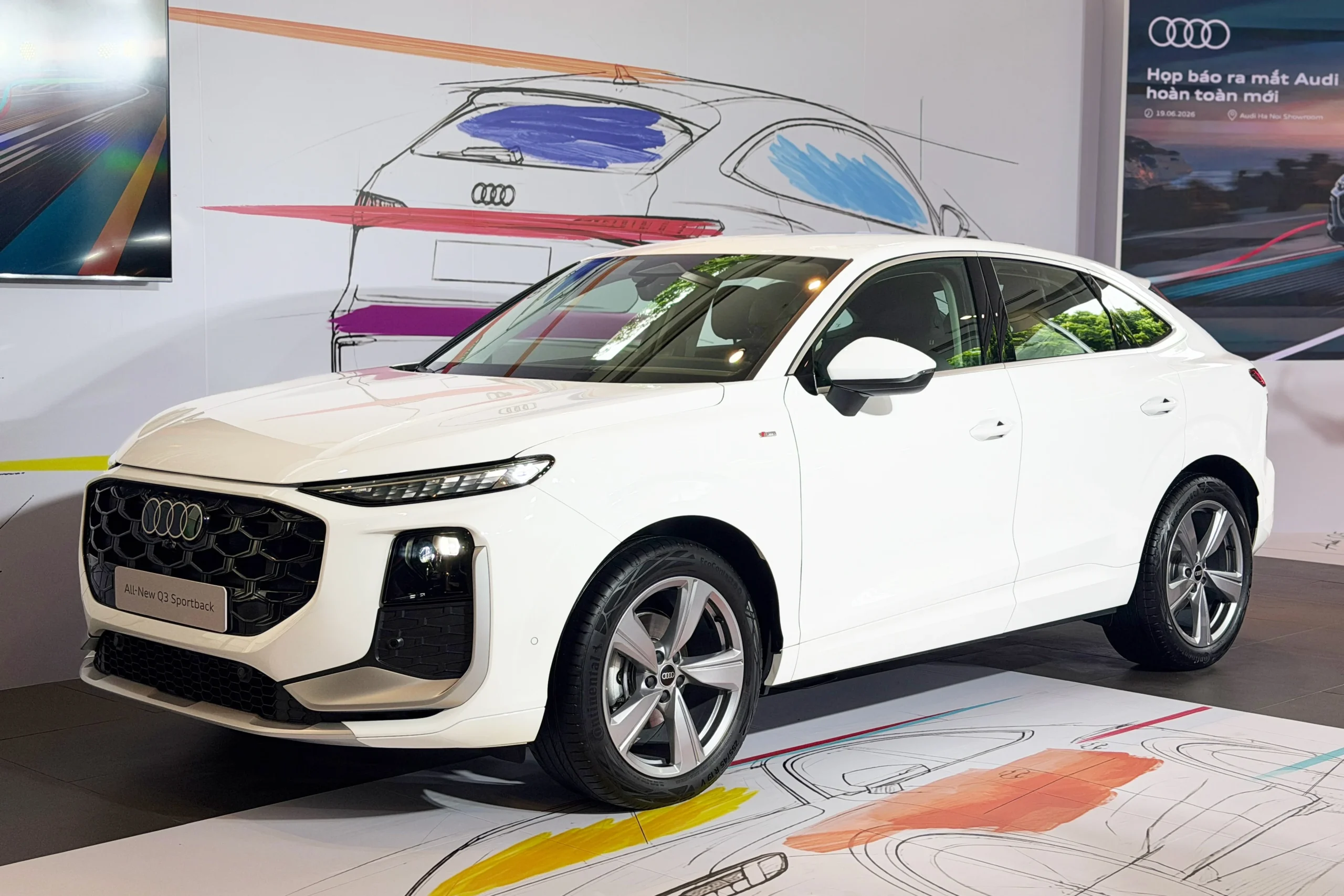 Audi Q3 price, Audi Q5 price, Audi Vietnam, luxury SUV pricing, Q3 SUV specs, Q5 SUV specs, premium SUV Vietnam, Audi pricing Vietnam 3