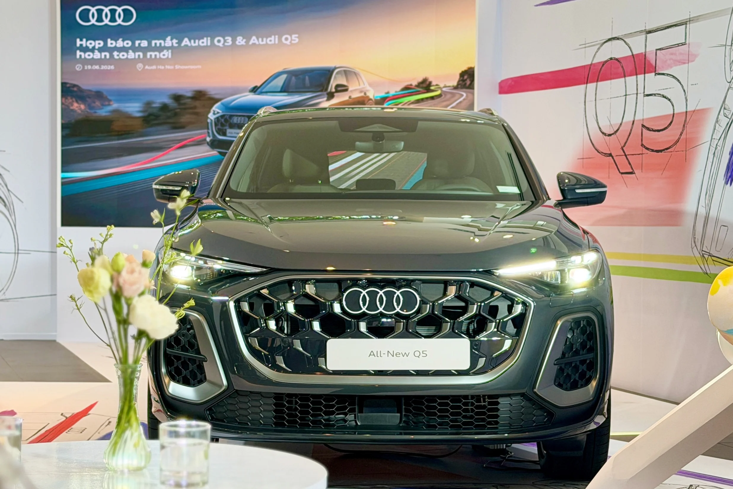 Audi Q3 price, Audi Q5 price, Audi Vietnam, luxury SUV pricing, Q3 SUV specs, Q5 SUV specs, premium SUV Vietnam, Audi pricing Vietnam 4