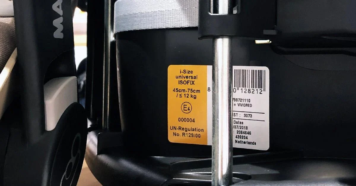 child car seat safety standards, ECE R44/04, FMVSS 213, ISOFIX, booster seat, car seat crash test, US car seat regulations, European car seat standards 2