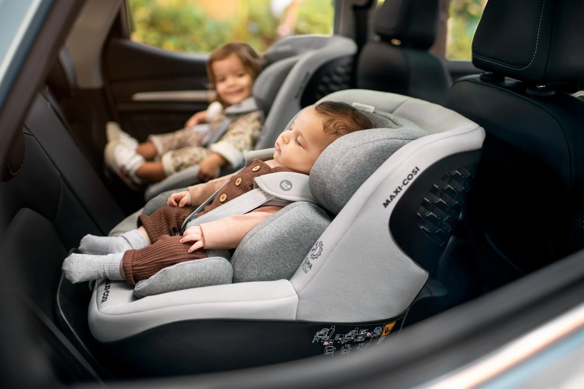 child car seat regulations, Vietnam car seat law, ISOFIX, child safety seat, car seat standards, booster seat, child passenger safety 3