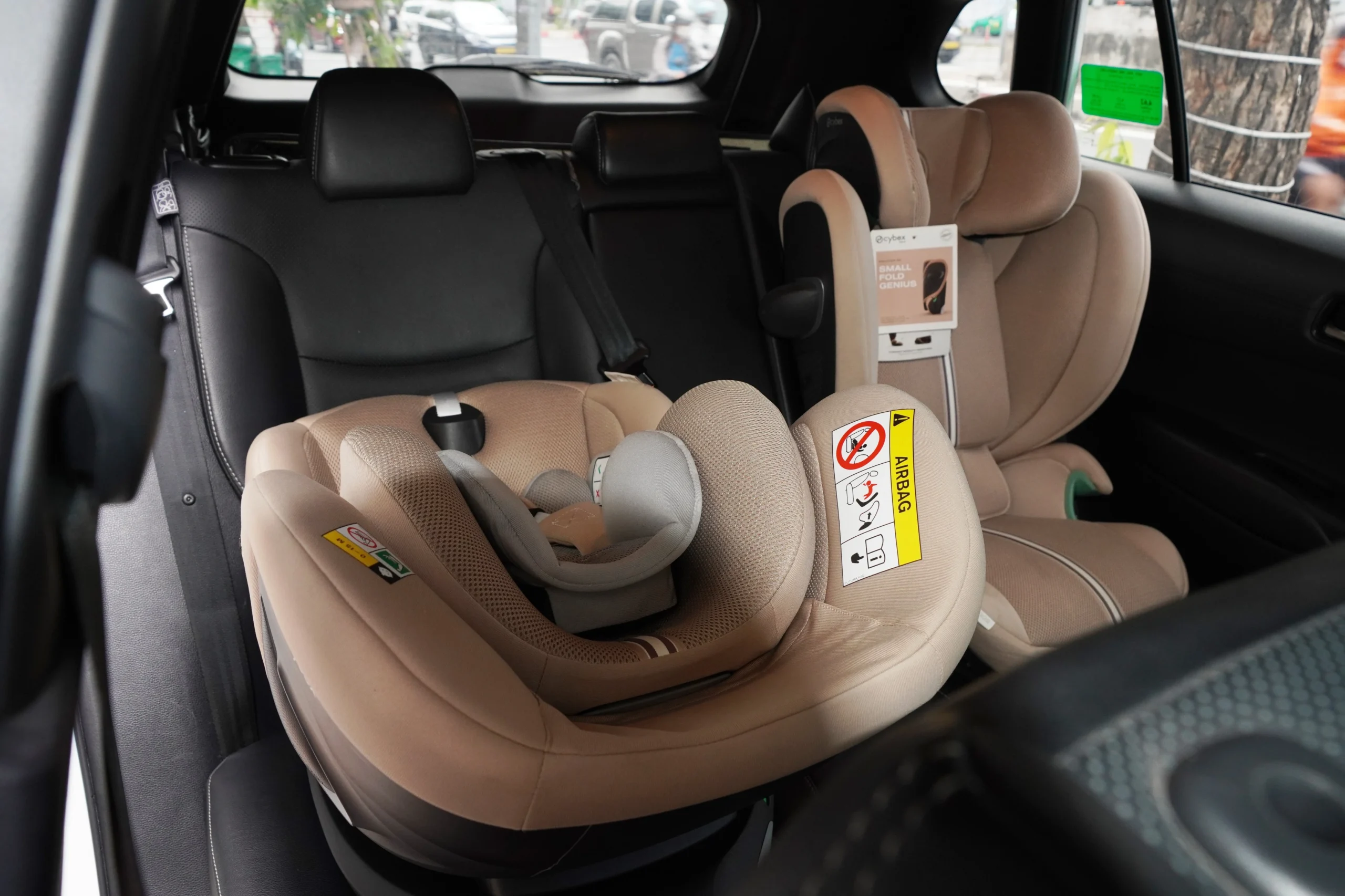 compact SUV, child car seat, three child seats, family car, Toyota Corolla Cross, VinFast VF5, car seat installation, urban SUV 2