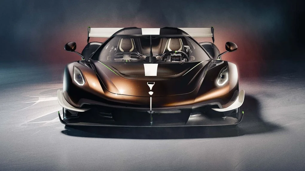 Koenigsegg, hypercar, internal combustion engine, electric supercar, hybrid hypercar, sustainable fuel, e-fuel, high-performance automotive 3