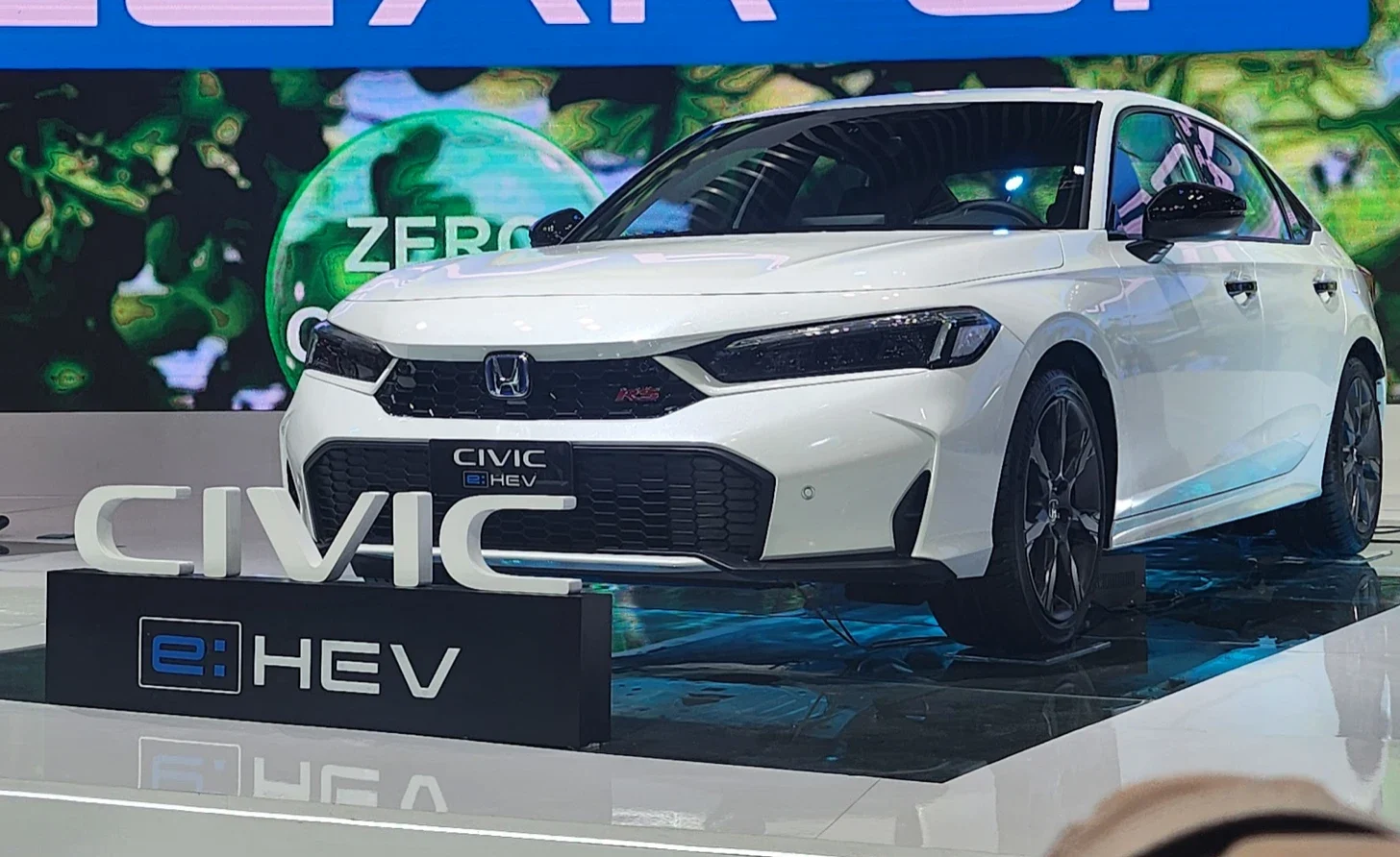 Honda Civic e:HEV, 2026 Honda Civic, S+ Shift technology, Honda hybrid RS, Vietnam car market, ASEAN Honda updates, hybrid hatchback 2