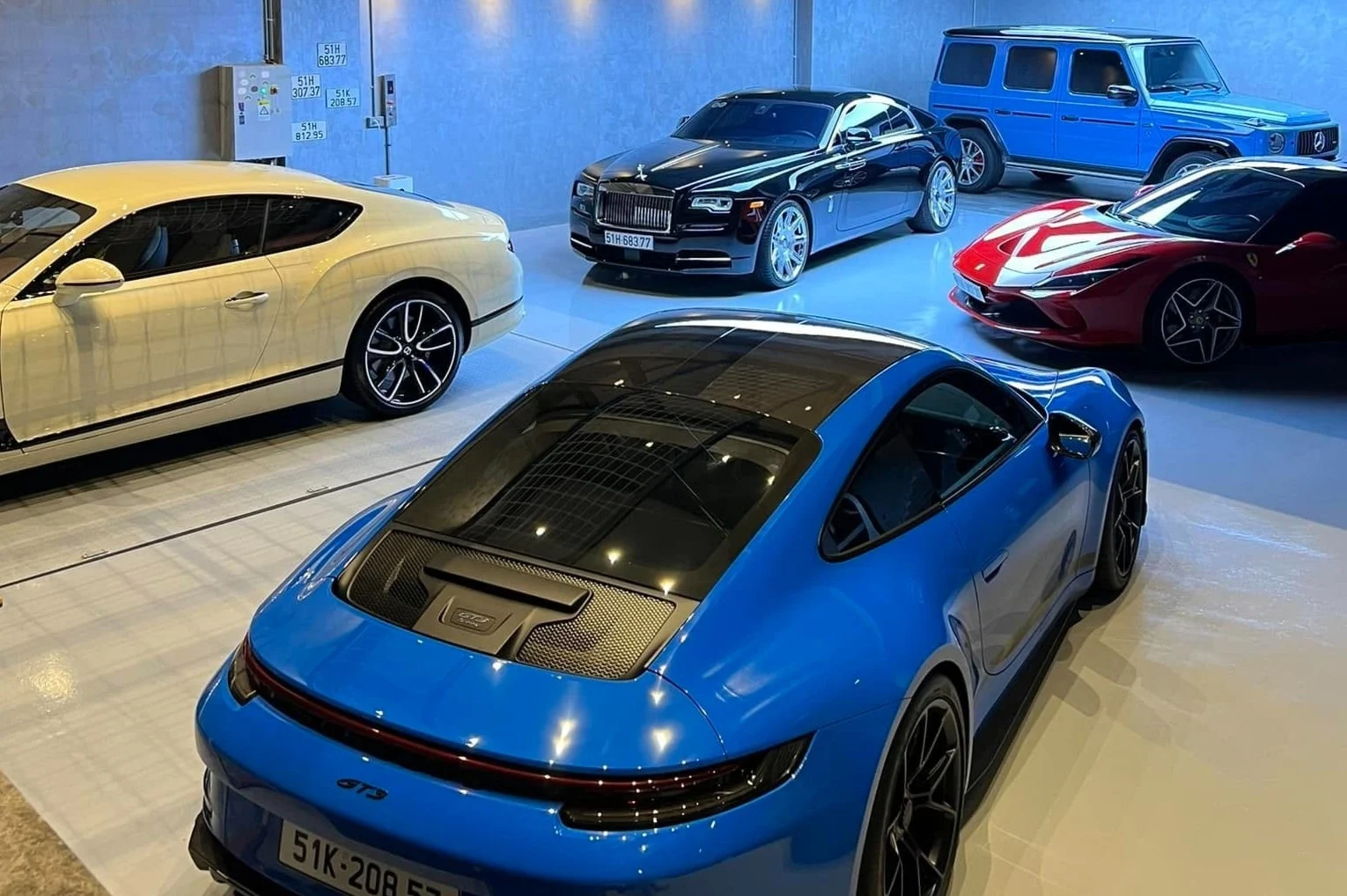 Nguyen Quoc Cuong, Japanese sports cars, Mazda MX-5, luxury car collector, Vietnam billionaire, Subaru BRZ, Honda Civic Type R, Toyota 86 2