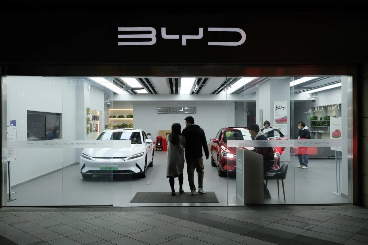 BYD, electric vehicles, EV sales, global expansion, export growth, Chinese auto market, battery technology, Leapmotor 2