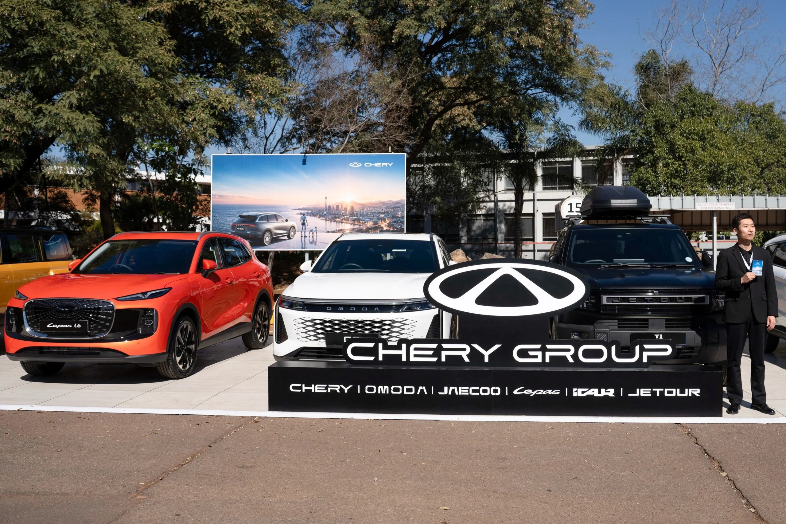 Chery South Africa plant, Nissan Rosslyn plant takeover, automotive investment South Africa, Chinese car manufacturers, vehicle production 2027, electric vehicles Africa, automotive R&D Africa 4