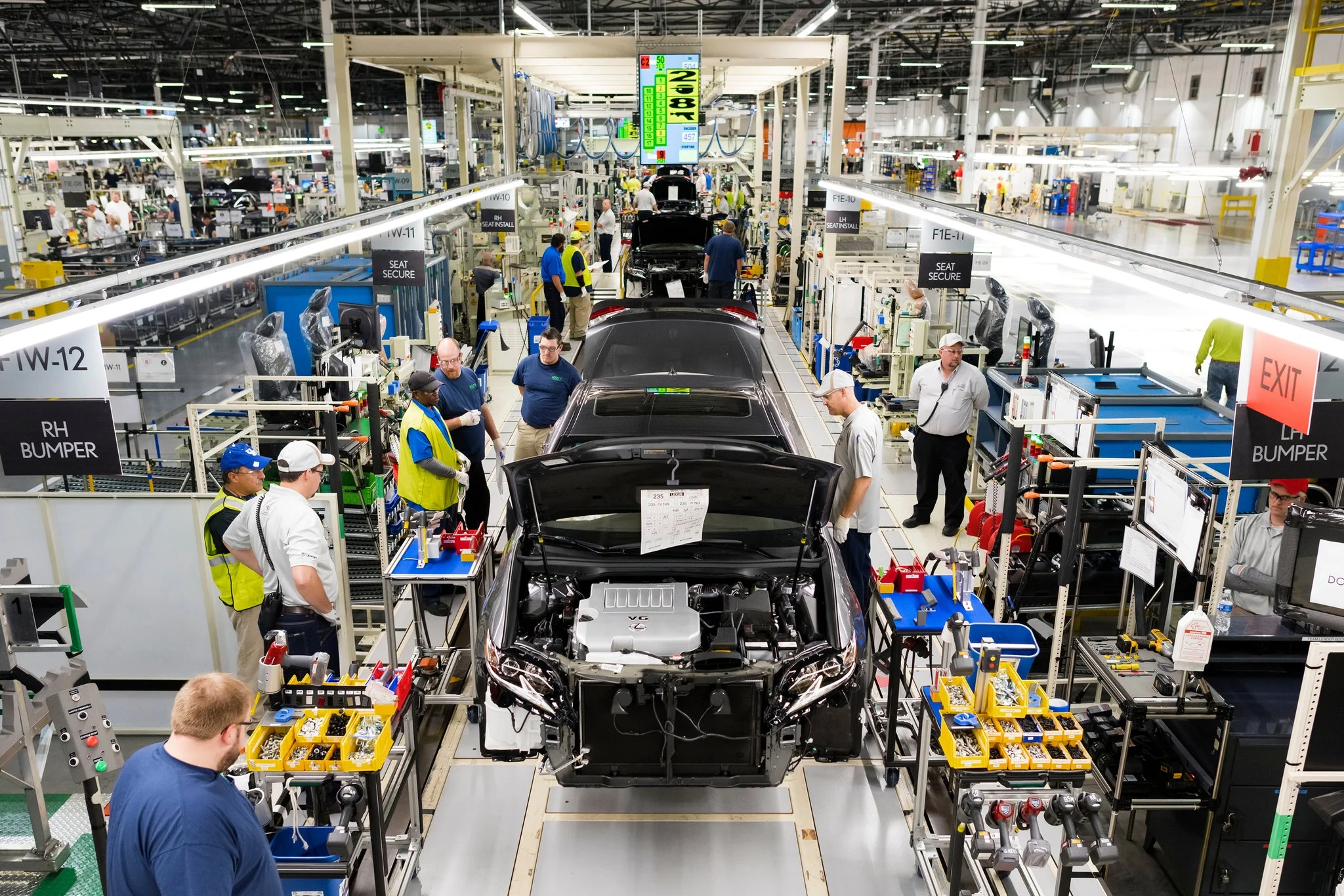 Toyota Texas plant, Toyota Tacoma production, US auto investment, automotive jobs Texas, Toyota manufacturing USA, truck assembly Texas, US car industry 3