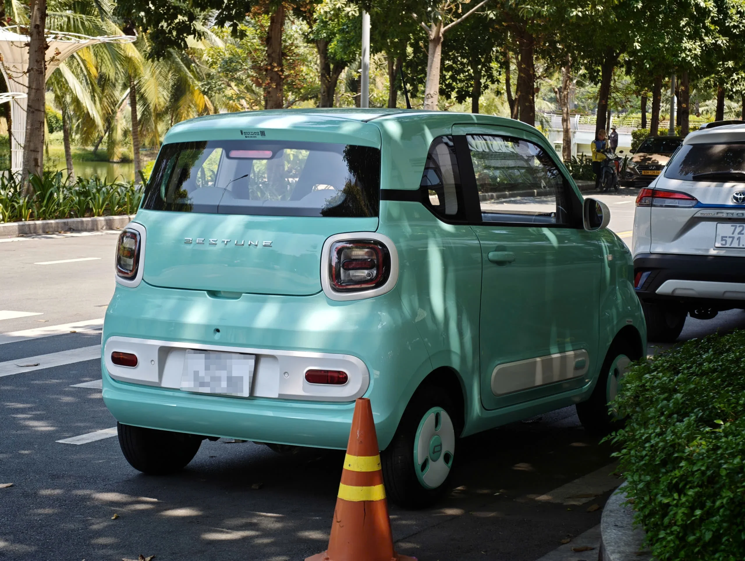 VinFast VF 2, Bestune Xiaoma, affordable electric car, sub 200 million VND EV, Vietnam EV market, budget electric vehicle, electric car comparison 5